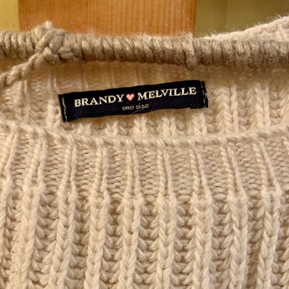 Brandy Melville sweater - Picture 2 of 2